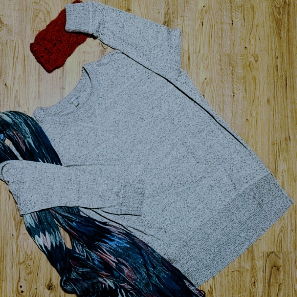 Aerie Oversized Gray Tunic Crew Neck Pullover Sweater sz Sm. AEO Aeropostale